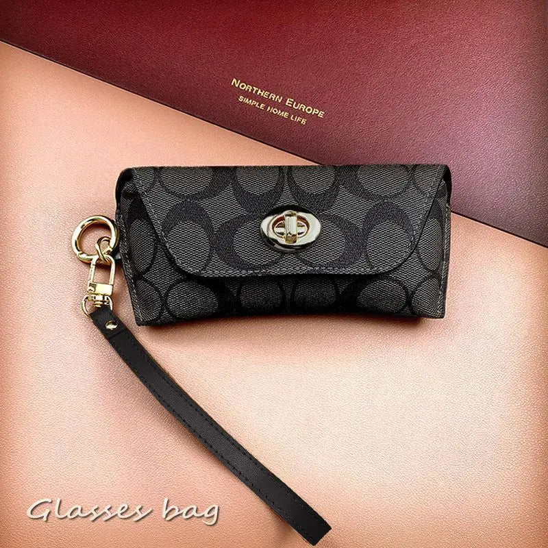 Fashion Retro Sunglasses Case Portable Trend Drop-proof Eyeglasses Case Storage and Protection Gold Pendant Myopia Glasses Bag