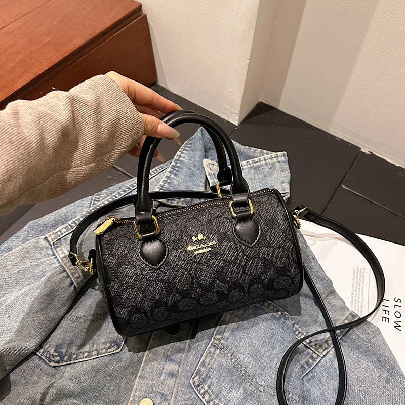 Latest trendy ladies' light luxury retro high-end versatile handbag, single shoulder crossbody bag, mini classic pillow bag