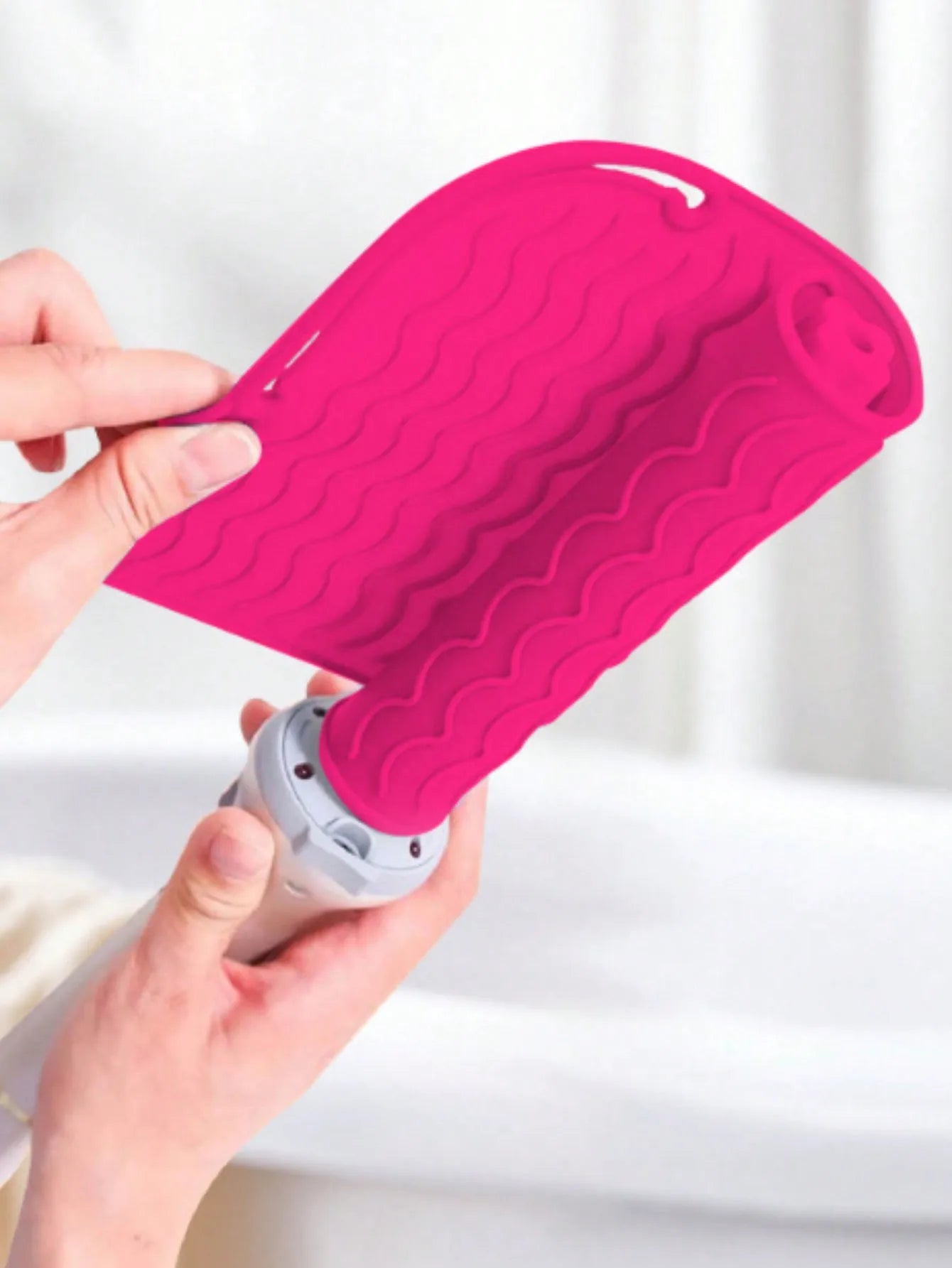 Heat-Resistant Silicone Mat for Hair Tools – Flat Iron, Curler & Straightener Pad