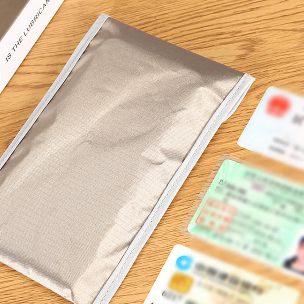 Mobile Phone RF Signal Blocker Anti-Radiation Shield Case Bag Pouch IC Magnetic Card Prevent Degaussing Anti-tracking