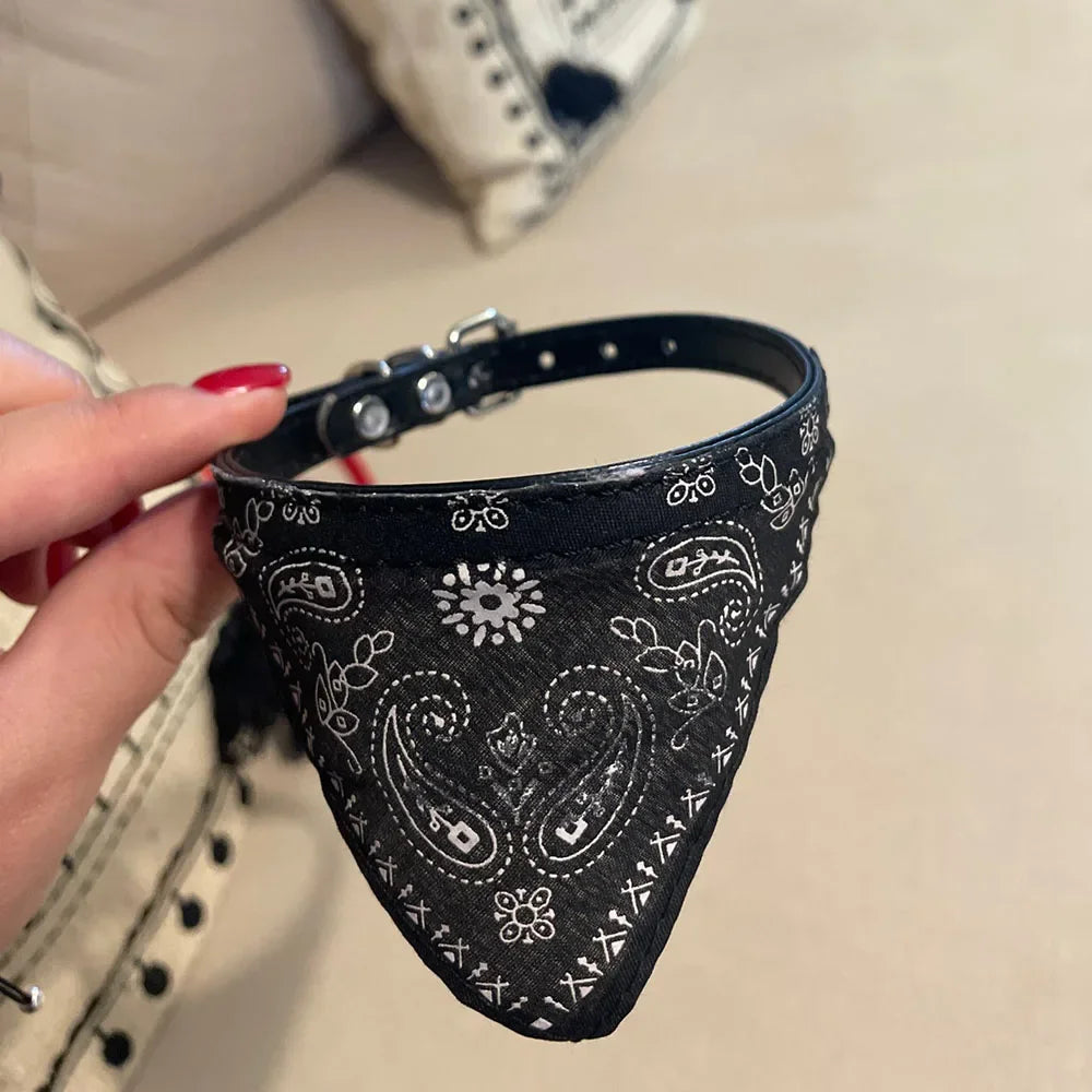 Cute Printed Pet Bandana Collar – Adjustable Triangle Scarf for Kittens & Small Dogs