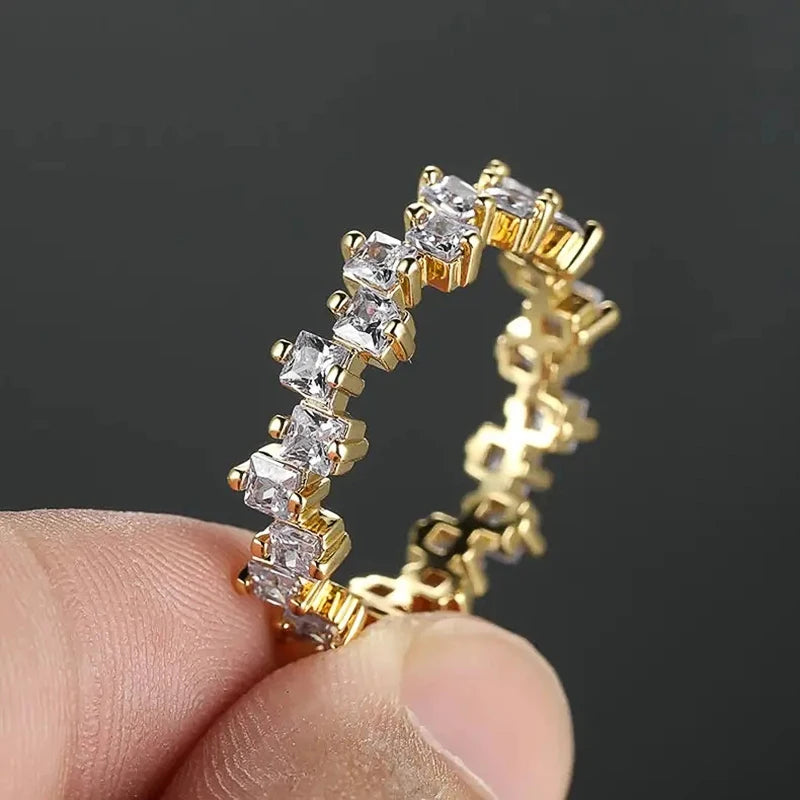 Huitan Irregular Square Cubic Zirconia Promise Rings for Women New White/Blue CZ Fashion Accessories Wedding Bands Jewelry Party