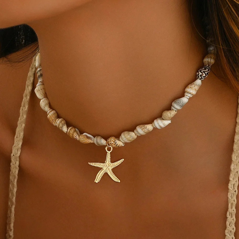 Natural Seashell Pendant Choker – Ocean Inspired Women's Holiday Necklace