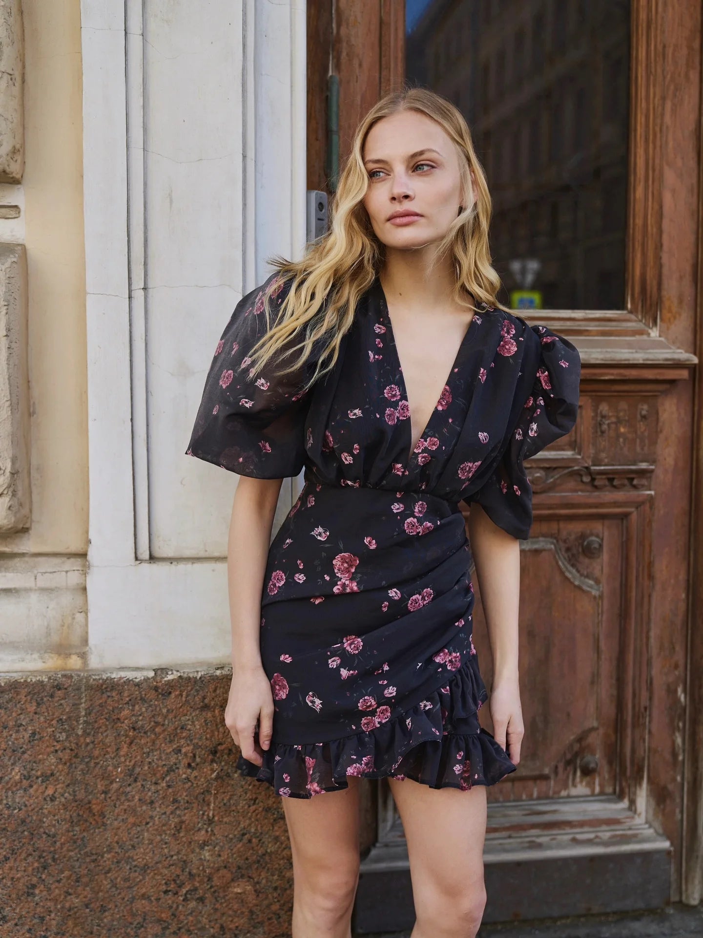 Elegant Print Low-cut Ruffle Short Dress Women V-neck Short-sleeved Waist Cinching Pleated Mini Dresses Casual Party Vestidos