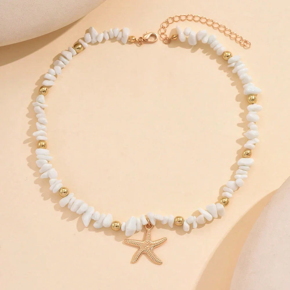 Natural Seashell Pendant Choker – Ocean Inspired Women's Holiday Necklace