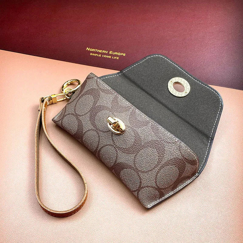 Fashion Retro Sunglasses Case Portable Trend Drop-proof Eyeglasses Case Storage and Protection Gold Pendant Myopia Glasses Bag