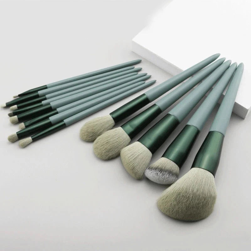 13-Piece Professional Makeup Brush Set – Eye Shadow, Foundation & Blush Brushes