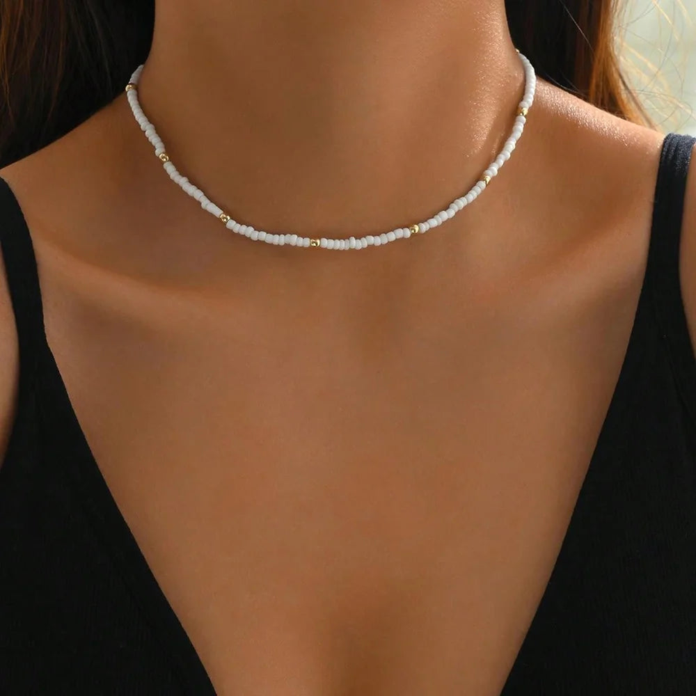Natural Seashell Pendant Choker – Ocean Inspired Women's Holiday Necklace