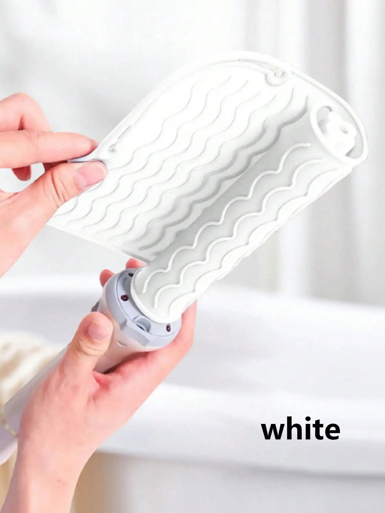 Heat-Resistant Silicone Mat for Hair Tools – Flat Iron, Curler & Straightener Pad