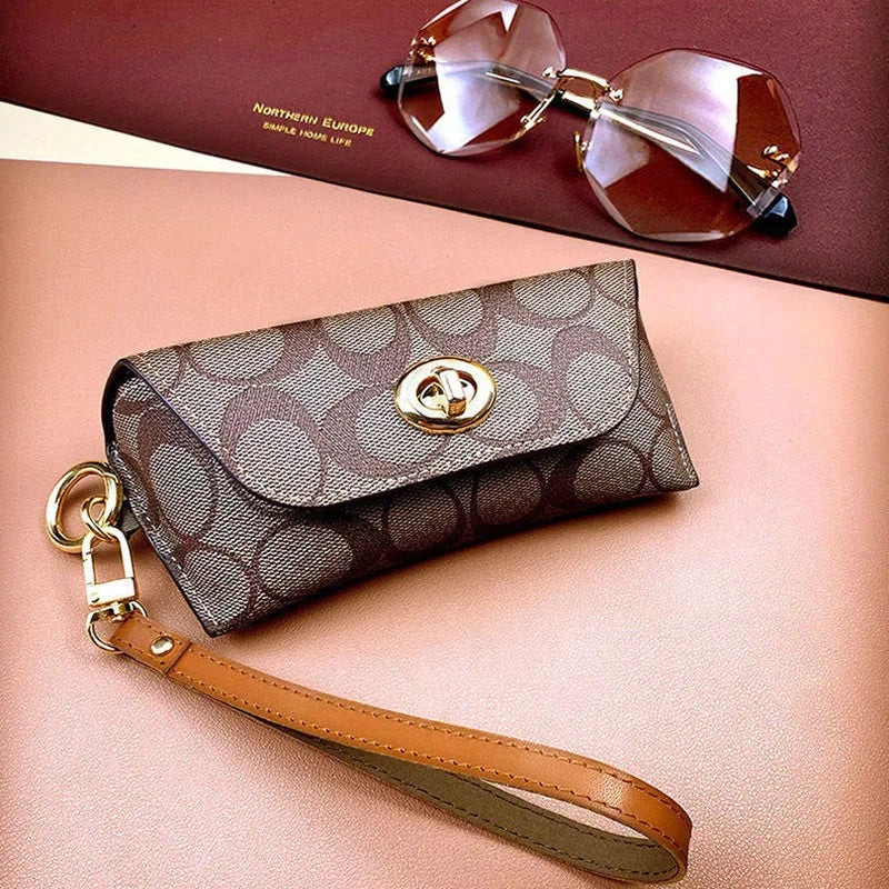 Fashion Retro Sunglasses Case Portable Trend Drop-proof Eyeglasses Case Storage and Protection Gold Pendant Myopia Glasses Bag