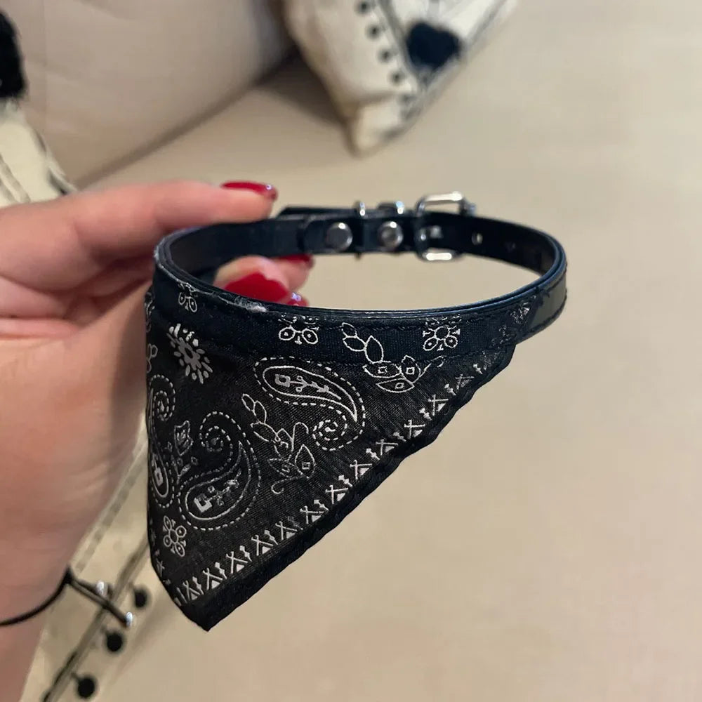 Cute Printed Pet Bandana Collar – Adjustable Triangle Scarf for Kittens & Small Dogs