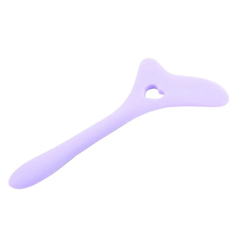 Silicone Eyeliner & Lipstick Stencil Aid – Reusable Wing Tip Makeup Tool