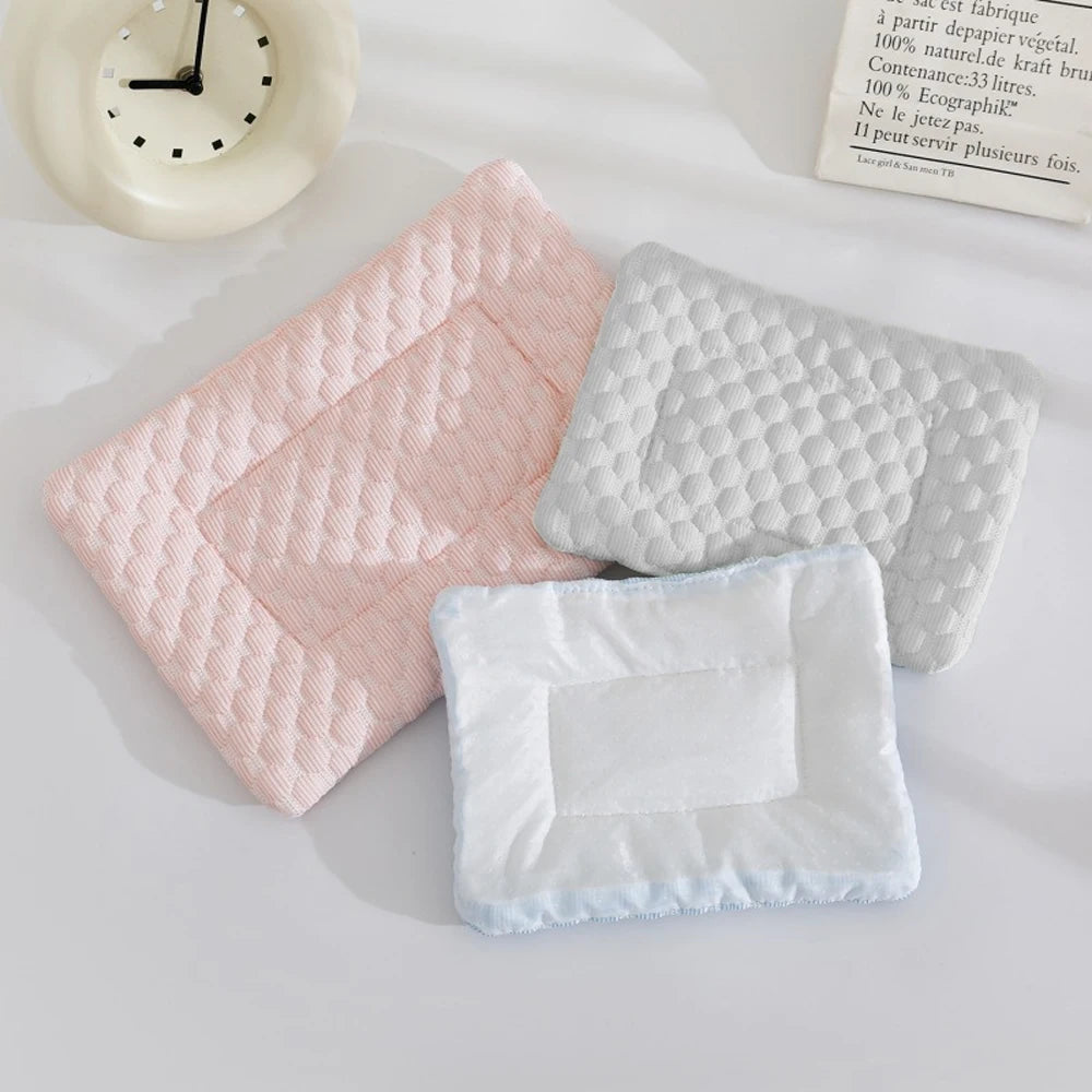 Small Pet Summer Cooling Mat – Breathable Self-Cooling Blanket for Hamsters & Small Animals