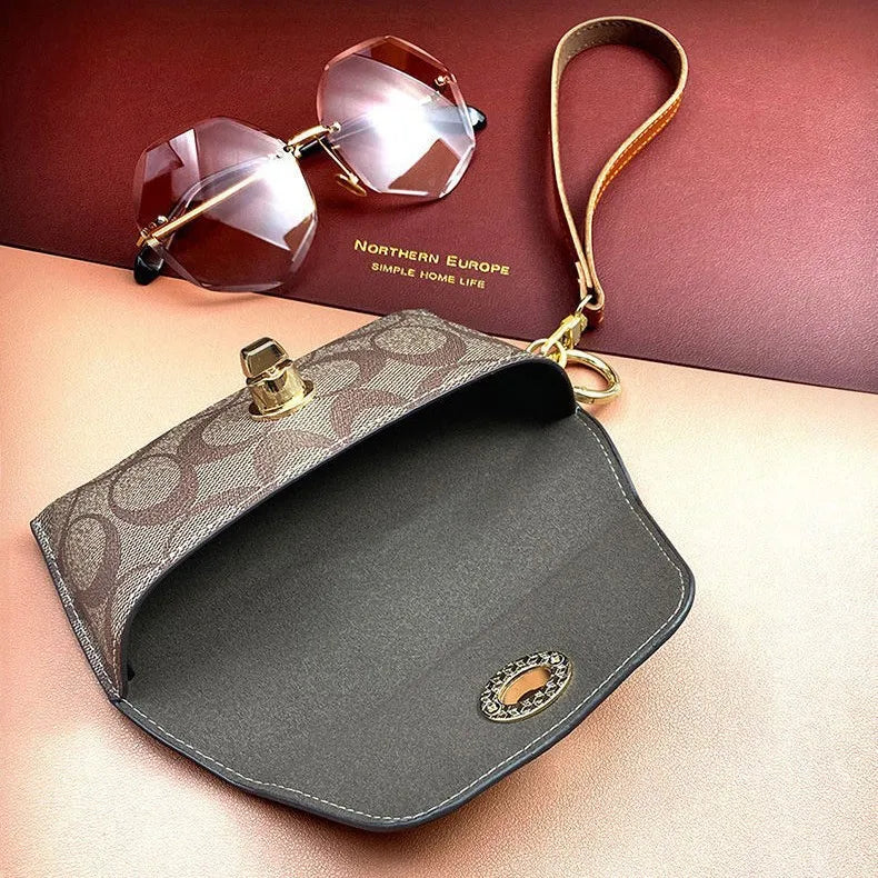 Fashion Retro Sunglasses Case Portable Trend Drop-proof Eyeglasses Case Storage and Protection Gold Pendant Myopia Glasses Bag